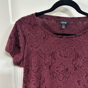 Simply Vera Vera Wang Floral Burgundy Short Sleeve Top